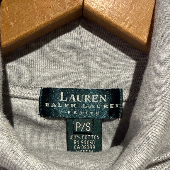 Vintage Ralph Lauren Women's Gray Turtleneck Sweater - Picture 2 of 6